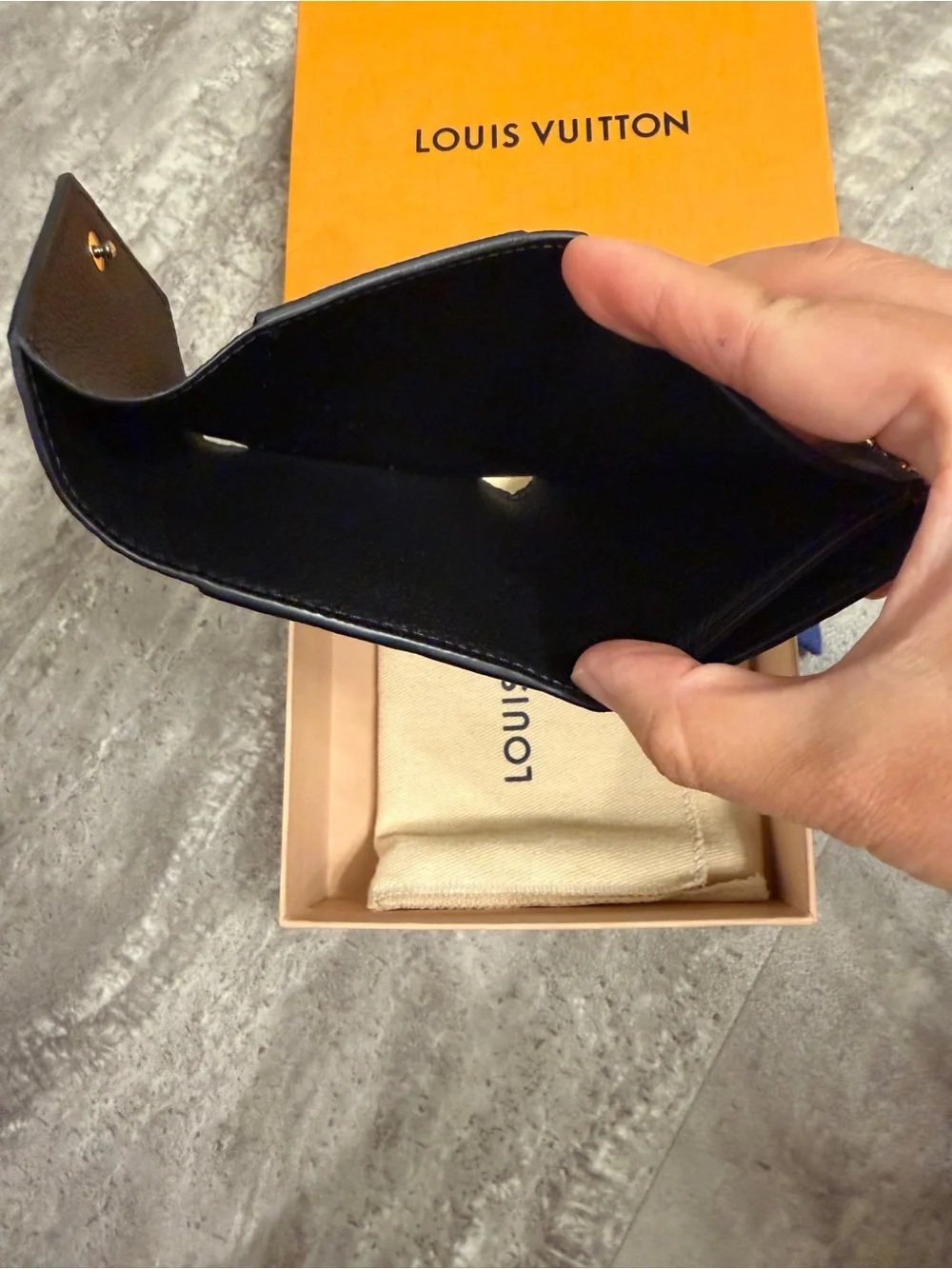 Louis Vuitton 100% authentic